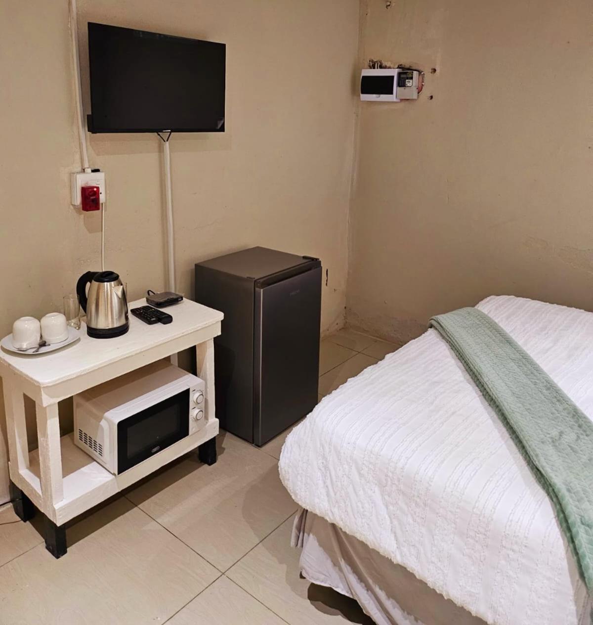 Softlife Guest House Ulundi Bagian luar foto